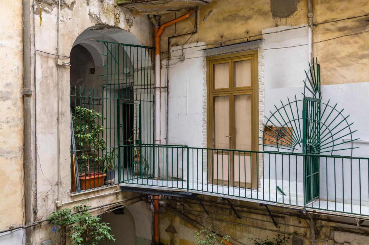 Art Apartment At Sanita By Wonderful Italy Napoli Bagian luar foto