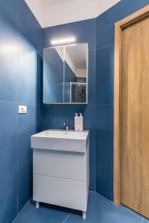 Art Apartment At Sanita By Wonderful Italy Napoli Bagian luar foto