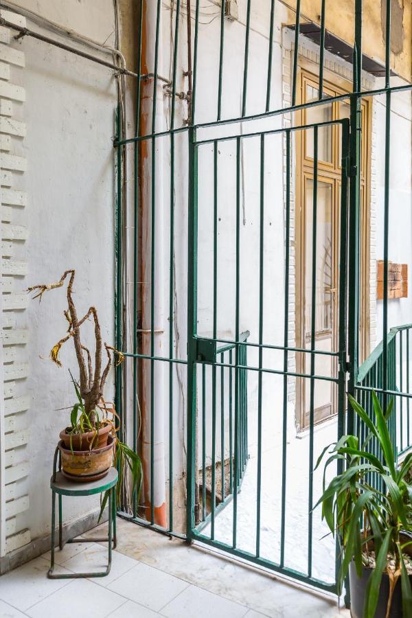 Art Apartment At Sanita By Wonderful Italy Napoli Bagian luar foto